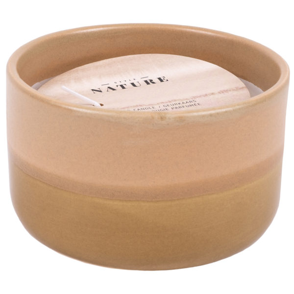 Vonná sviečka v keramickom obale