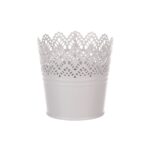 Kovový obal na kvetináč s čipkou sivá​