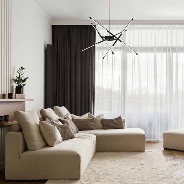 nastaviteľné ramená